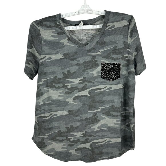 Heimish Womens Camo V-Neck T-Shirt With Sequin Pocket Size XL - Picture 1 of 4